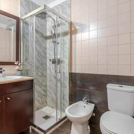 Hostwise - Stylish Flat *