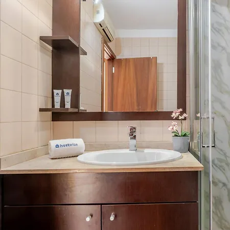 Hostwise - Stylish Flat Daire *