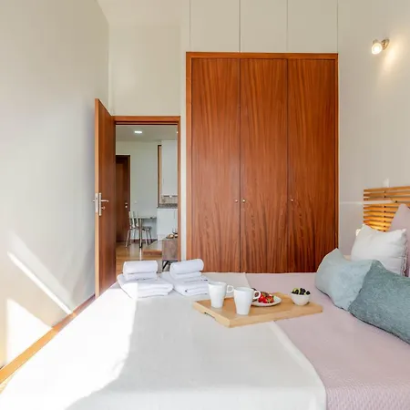 Hostwise - Stylish Flat